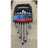 Image 3 : Mastercraft Maximum Tongue and Groove Pliers, Screwdrivers, Combination Wrench Set
