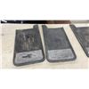 Image 6 : Chevrolet Mud Flaps, Winterfront, Tow Rope, Battery Box