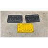 Image 7 : Vintage Manitoba License Plates From 1958, 1963, and 1964 Including Farm and Trailer, Lot of 9