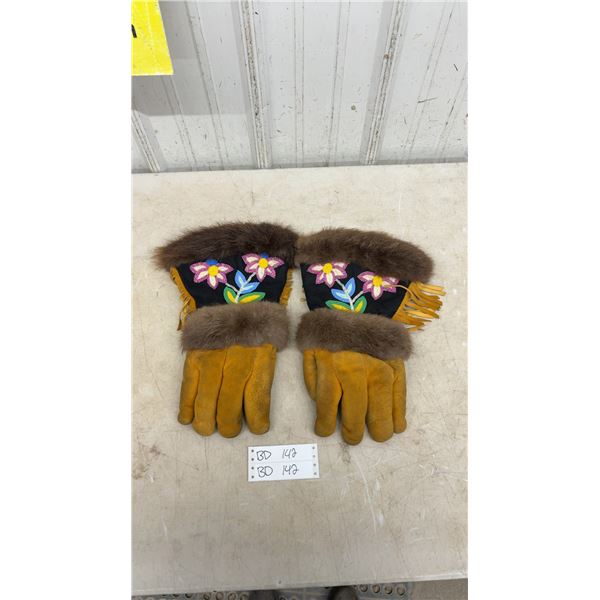 Vintage First Nations Cree Beaded Moosehide Gauntlets Fur Trim Gloves, Men’s Size Large
