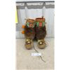 Image 1 : Vintage First Nations Cree Beaded Hide Moccasin Mukluks Real Fur Trim, Sole 11” In Length