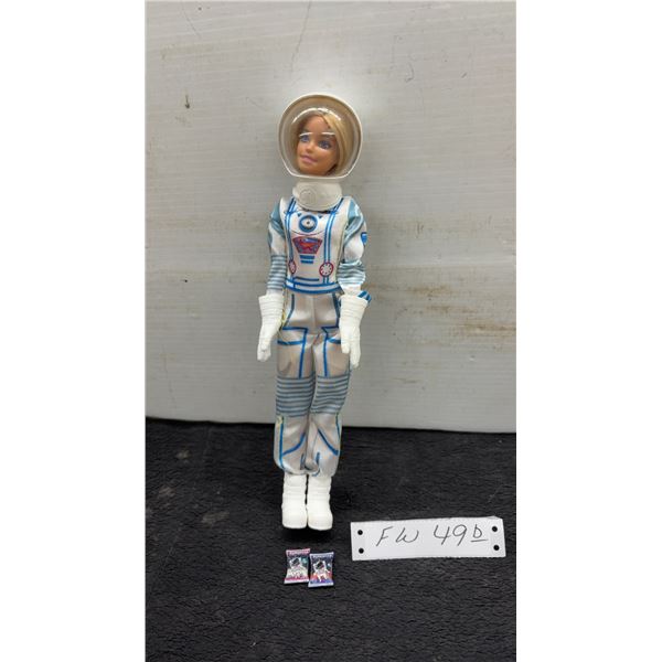 Barbie Space Discovery Astronaut Doll with Helmet, Boots and Suit, 2020