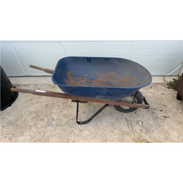 Yard Works Wheelbarrow with Pneumatic Tire