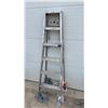 Image 1 : 5-1/2ft Aluminum Ladder