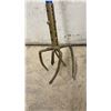 Image 5 : Post Hole Digger, Spade and Stand-Up Weeding Claw