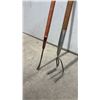 Image 4 : Post Hole Digger, 3-Tine Cultivator, Dandelion Weeder