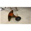 Image 5 : Stihl FS 38 Gas Trimmer with Curved Shaft and Manual, 2018