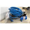 Image 6 : DeVilbiss DFAC153 1.5 HP, 3 Gal. Air Compressor with Hose, Nozzle, and Gauges