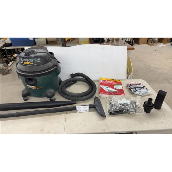 Shop-Vac 5 Gallon 2.5 HP Blower/Souffleur Wet/Dry Vac, Hose, Nozzles, and New Filters