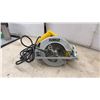 Image 2 : DeWALT DW368 7 1/4” Circular Saw With Case and Manual
