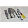 Image 10 : Vintage Stanley Bailey Bench Plane, Transitional Plane, Brace Drill, Chisels, Files