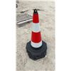 Image 4 : 6 Pylons 28” Tall