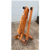Image 6 : Orange 2-Ton Engine Hoist with 8-Ton Long Ram Jack