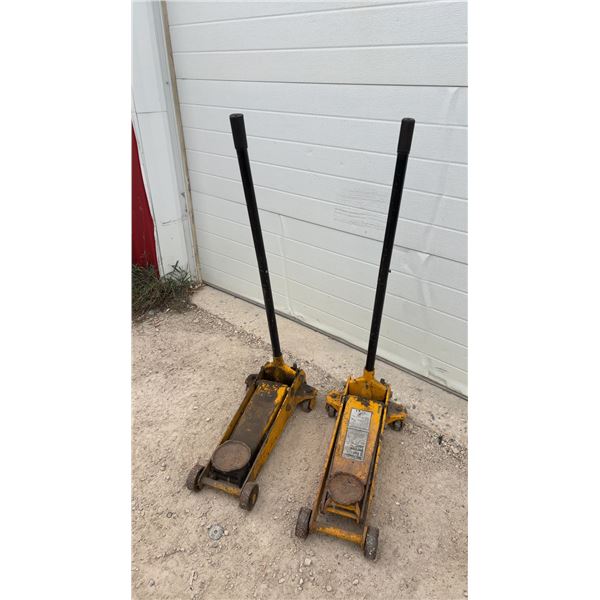 2 Floor Jacks; 3 Ton and Other is Seized