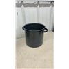 Image 6 : 2 Canning Pots and 2 Rubber Back Rugs 16” x 30”