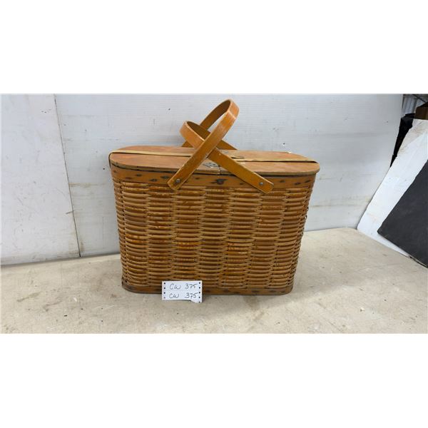 Vintage Hawkeye Burlington Iowa Woven Basket Refrigerator Picnic Basket with Hinged Wooden Lid