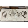 Image 1 : Antique Cast Iron Pitchfork Heads, Hay Fork Tines and Bale Hooks