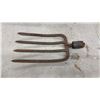 Image 6 : Antique Cast Iron Pitchfork Heads, Hay Fork Tines and Bale Hooks