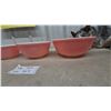 Image 2 : Vintage Pyrex Pink Nesting Mixing Bowls, Set of Four