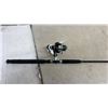 Image 13 : 5 Fishing Rods- 2 Jigging Ice Fishing Rods, Catfishing rod, all with Reels