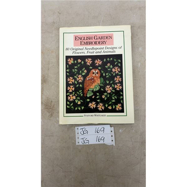 English Garden Embroidery: 80 Original Needlepoint, Embroidery Charts and Patterns of Flowers