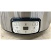 Image 6 : Black+Decker 7-Quart Digital Slow Cooker and VitaWare Blender with Dispenser