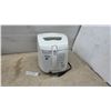 Image 1 : Black and Decker FryMate 2-Liter Deep Fryer with Preparation Guide