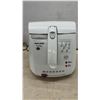 Image 5 : Black and Decker FryMate 2-Liter Deep Fryer with Preparation Guide