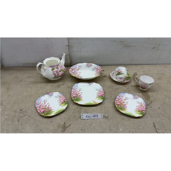 Royal Albert Bone China "Blossom Time" Tableware Set, England, 1957-1998