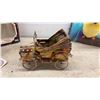 Image 5 : Mini Musical Sculpture Antique Car, Plush Parrot, and Classic Cars Die-Cast