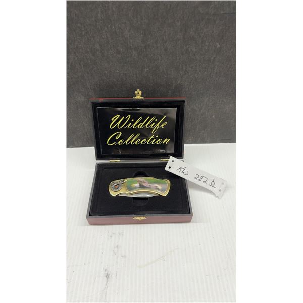 Wildlife Collection Bald Eagle Folding Pocket Knife with Wooden Display