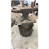 Image 6 : Hercules Solid Wrought 180lbs Anvil on Wood Stump Stand