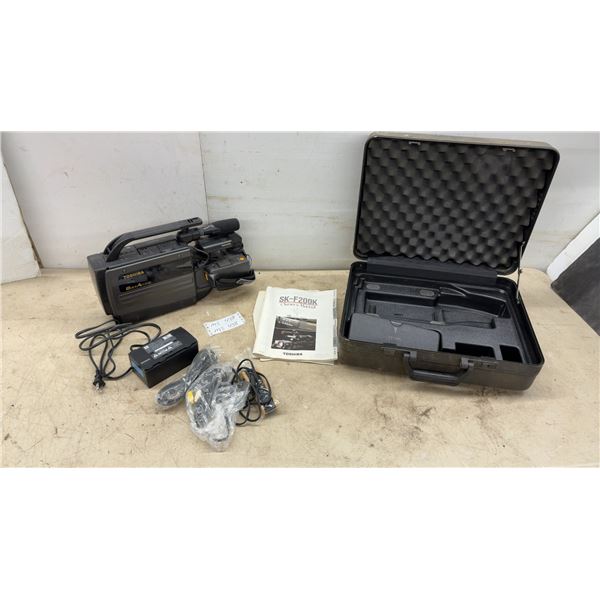 Toshiba SK-F200K VHS HQ Camcorder with 8x Power Zoom, Hard Case, Charger, Manual