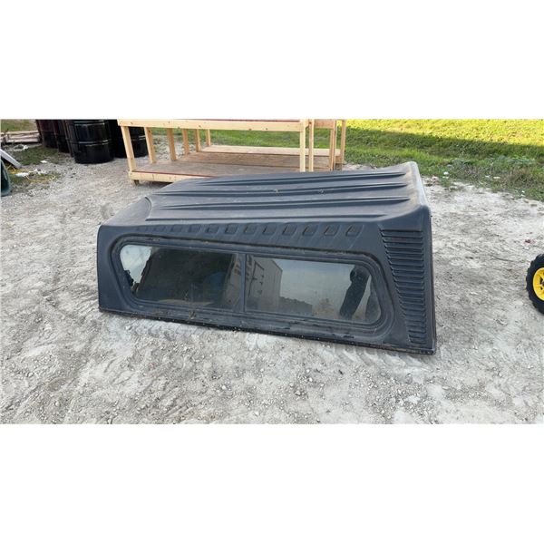 Truck Bed Topper with Side, Front and Rear Windows, and Locking Handle
