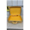 Image 5 : Vintage Yellow Hard-Shell Suitcase and Brown Mink Fur Hand Muff
