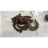 Image 3 : Vintage Lever Hoist, Block and Tackle Pulleys, and Chain with Hook