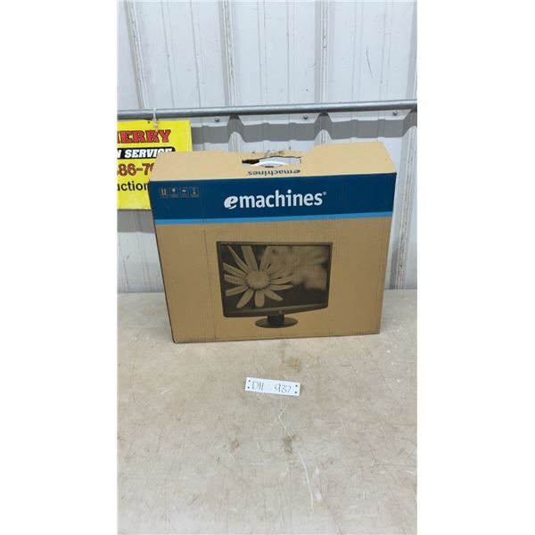 New 18.5” Computer Monitor