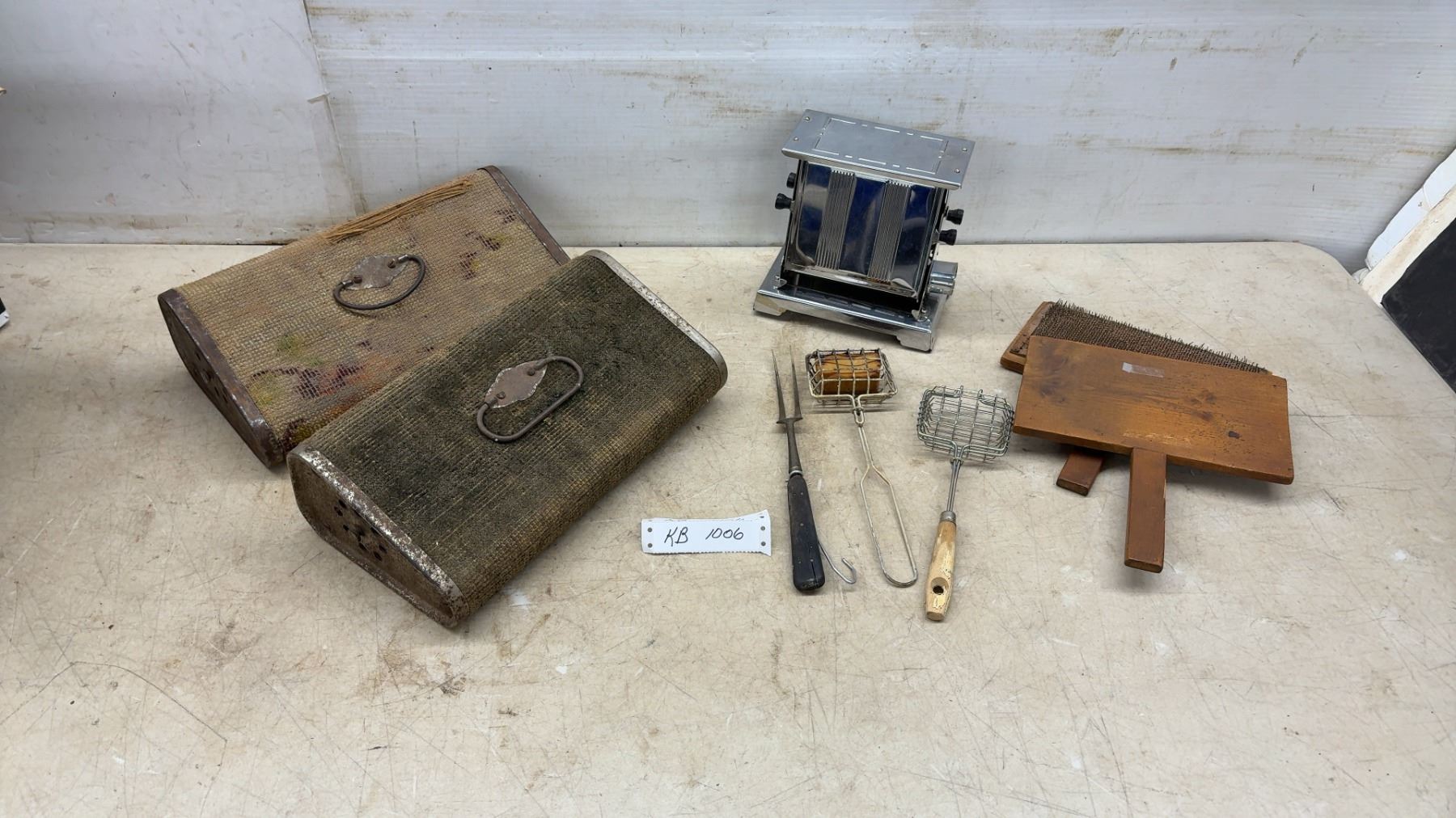 Vintage Chrome Turnover Electric Toaster, Missing Cord, Wool Carders ...