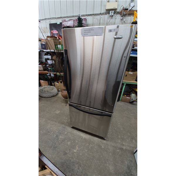 Whirlpool Gold Stainless Steel Bottom-Freezer Refrigerator with Accu-Chill System