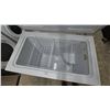 Image 4 : Woods Excellence Energy Star Chest Freezer with Top-Opening Lid and Interior Wire Baskets