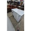 Image 6 : Woods Excellence Energy Star Chest Freezer with Top-Opening Lid and Interior Wire Baskets