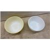 Image 4 : Vintage Pyrex Mixing Bowls, Jadeite Cup, Depression Glass Juicer, Pyrex Loaf Pans