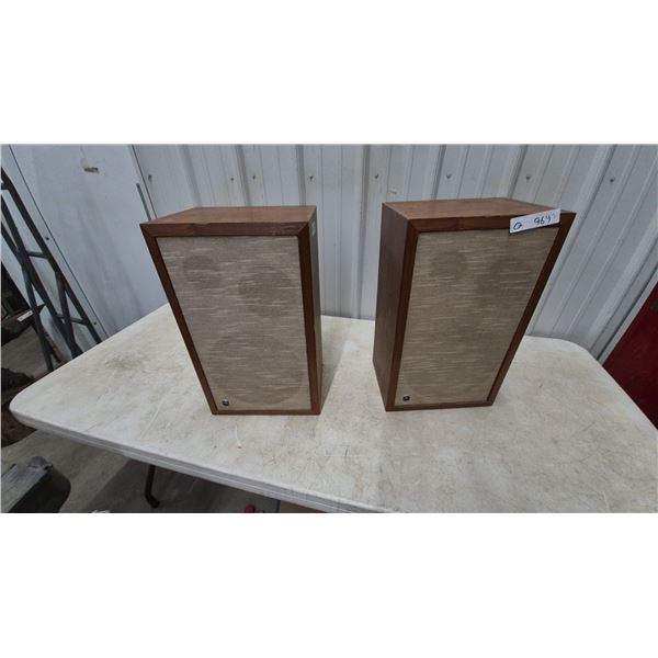 Pair of Vintage KLH Model Seventeen Walnut Bookshelf Speakers, Mid-1960s to Early 1970s