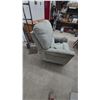 Image 3 : Gray Speckled Fabric Electric Lift Recliner Chair With Wired Remote