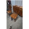 Image 2 : Pair of Traditional Windsor-Style Wooden Dining Chairs with Spindle Backs and Turned Legs