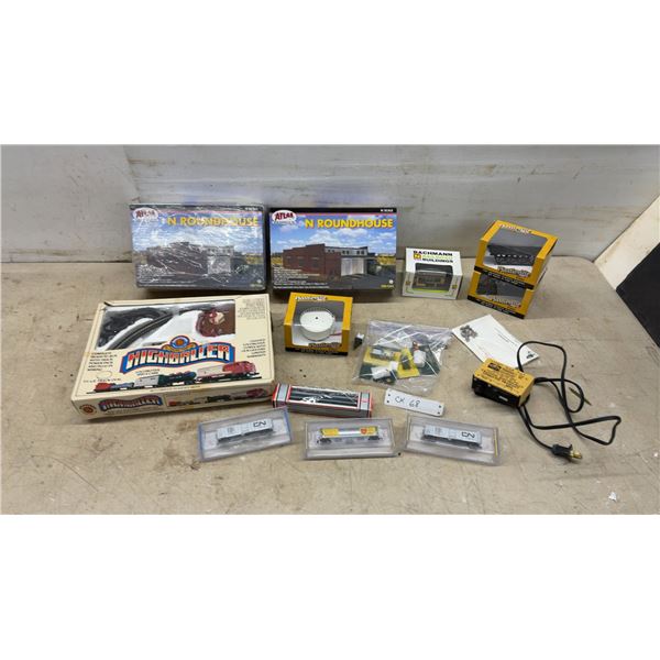 Bachmann Highballer N Scale Electric Train Set, Atlas N Roundhouse Kits, Plasticville