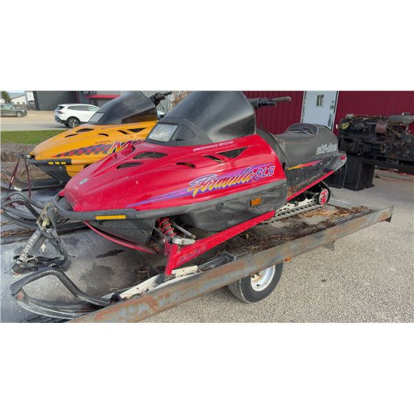 1996 Ski-Doo Formula SLS 500 Snowmobile