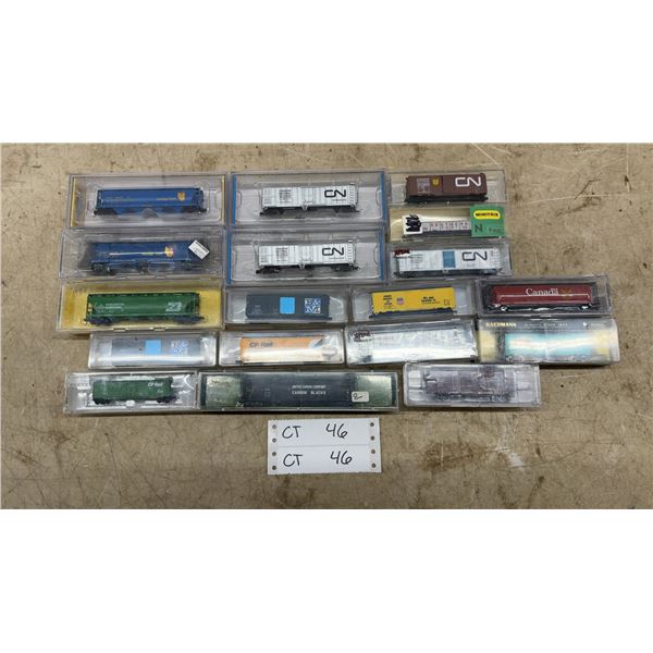 18 Assorted N Gauge Model Train Cars: Bachmann, Atlas, Model Power