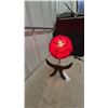 Image 4 : Vintage Mid-Century Modern Red Spaghetti Spherical Shade Table Lamp with Wood Tripod Base