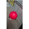 Image 6 : Vintage Mid-Century Modern Red Spaghetti Spherical Shade Table Lamp with Wood Tripod Base